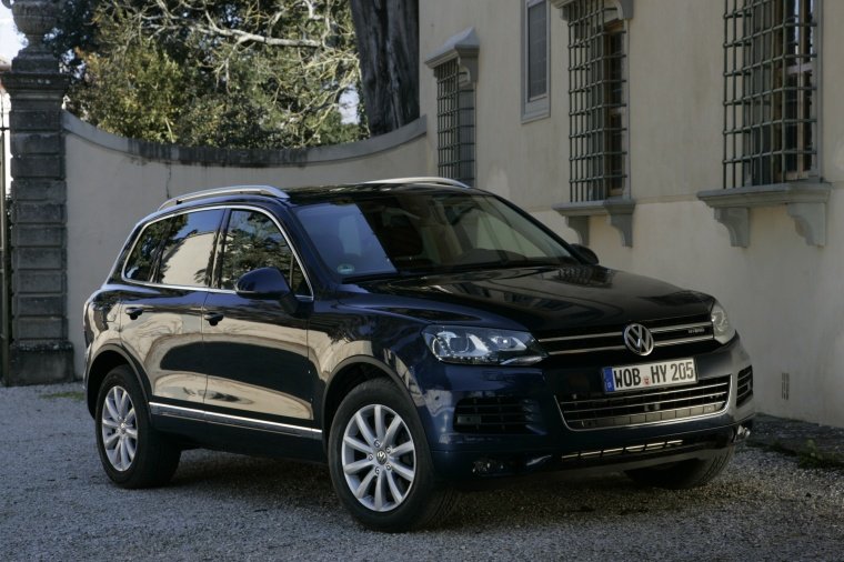 2012 Volkswagen Touareg Hybrid Picture