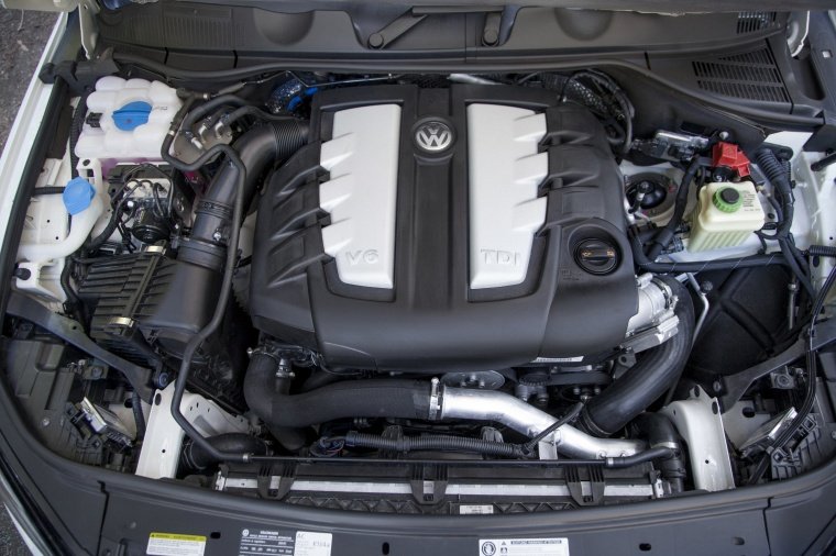 2012 Volkswagen Touareg TDI 3.0-liter V6 TDI Engine Picture