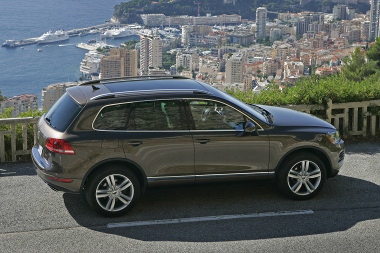 2012 Volkswagen Touareg TDI Picture