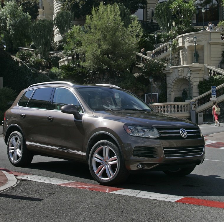 2012 Volkswagen Touareg TDI Picture