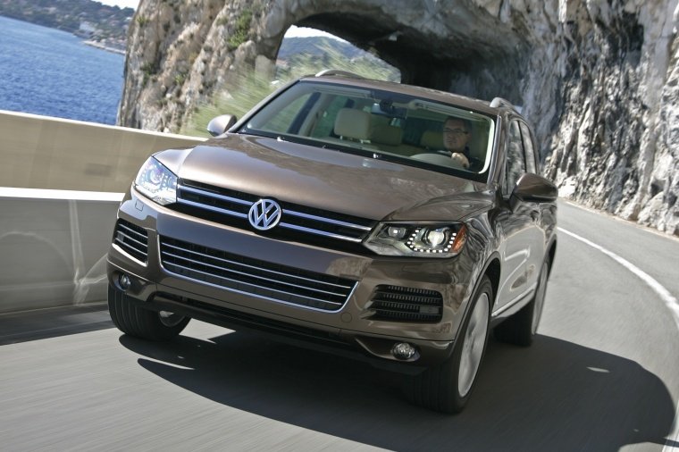 2012 Volkswagen Touareg TDI Picture