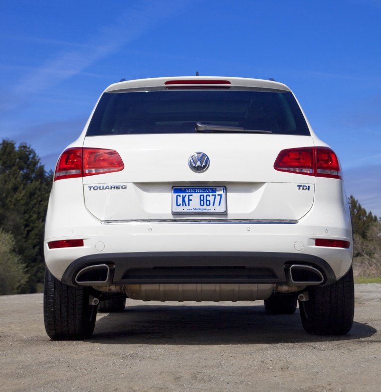 2013 Volkswagen Touareg TDI Picture