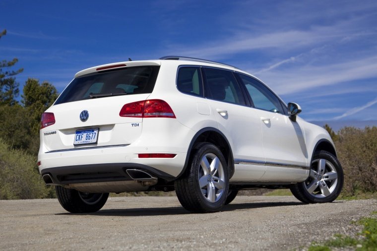 2013 Volkswagen Touareg TDI Picture
