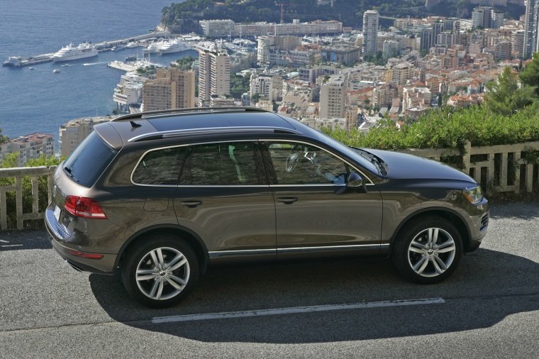 2013 Volkswagen Touareg TDI Picture