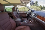 Picture of 2013 Volkswagen Touareg TDI Front Seats