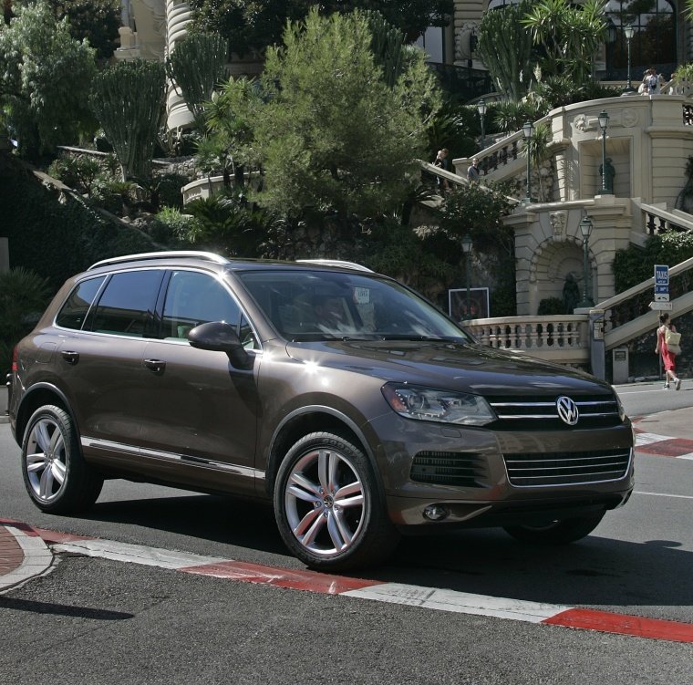 2014 Volkswagen Touareg TDI Picture