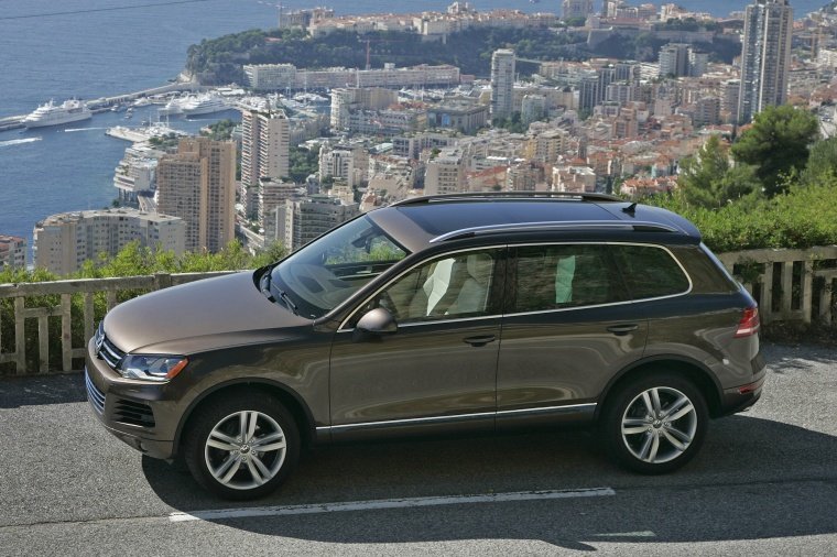 2014 Volkswagen Touareg TDI Picture