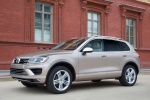 Picture of 2015 Volkswagen (VW) Touareg TDI in Sand Gold Metallic