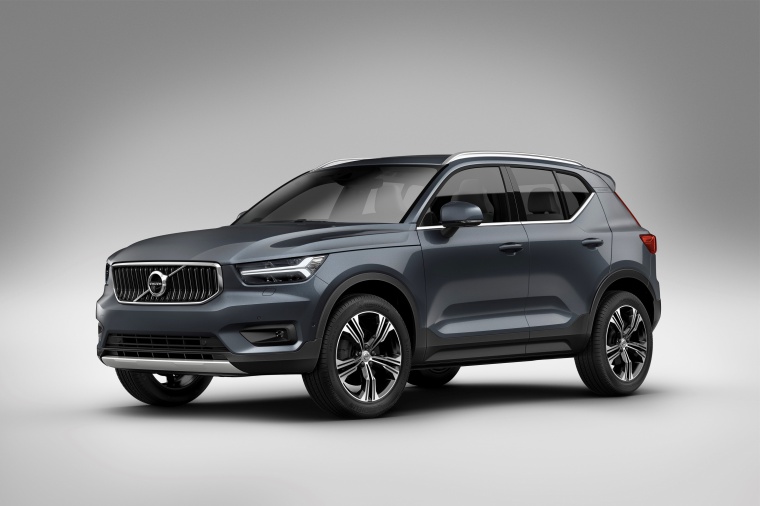 2019 Volvo XC40 T5 Inscription AWD Picture