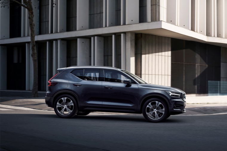 2019 Volvo XC40 T5 Inscription AWD Picture