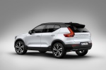Picture of 2020 Volvo XC40 T5 R-Design AWD in Crystal White Metallic