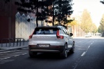 Picture of 2020 Volvo XC40 T5 R-Design AWD in Crystal White Metallic