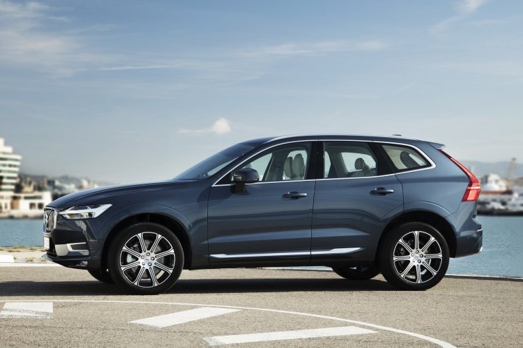 2018 Volvo XC60 T6 AWD Picture