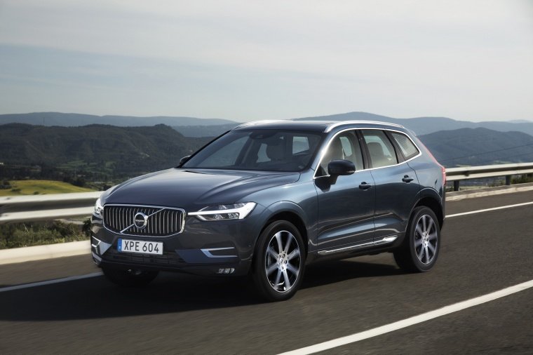 2018 Volvo XC60 T6 AWD Picture