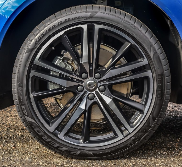 2018 Volvo XC60 T6 AWD Rim Picture