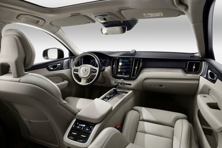 2019 Volvo XC60 T6 AWD Interior Picture