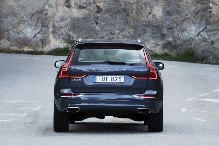 2019 Volvo XC60 T6 AWD Picture