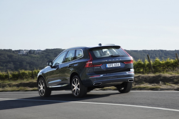 2019 Volvo XC60 T6 AWD Picture