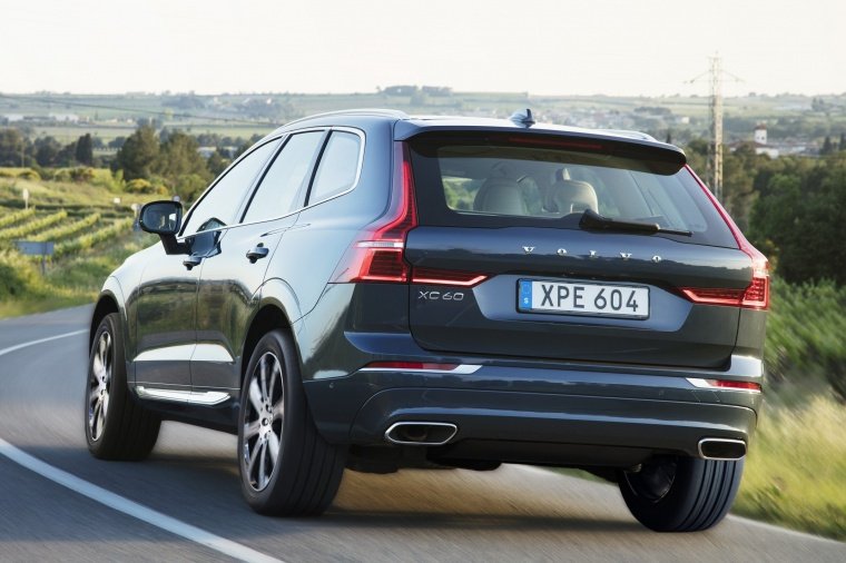 2019 Volvo XC60 T6 AWD Picture