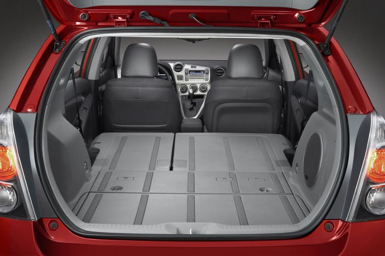 2009 Pontiac Vibe GT Trunk Picture