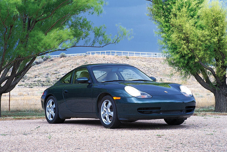 2000 Porsche 911 (996) Carrera 4 Coupe Picture