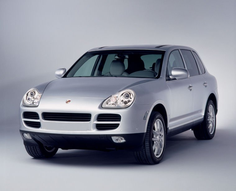2004 Porsche Cayenne Picture