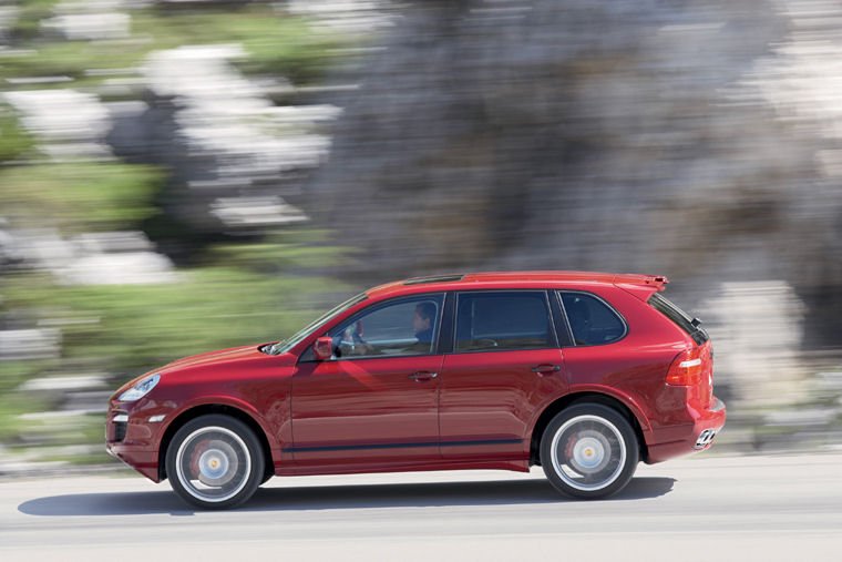 2009 Porsche Cayenne GTS Picture