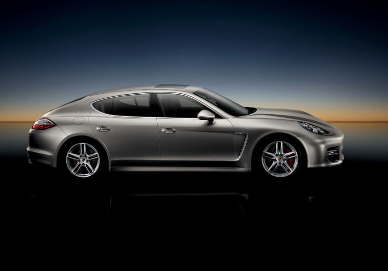 2010 Porsche Panamera Turbo Picture