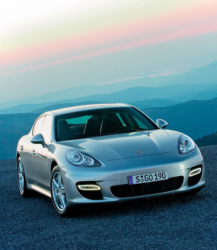 2010 Porsche Panamera Turbo Picture