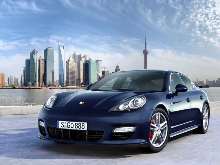 2010 Porsche Panamera 4S Picture
