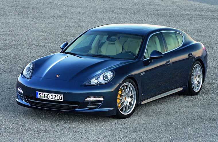 2010 Porsche Panamera 4S Picture