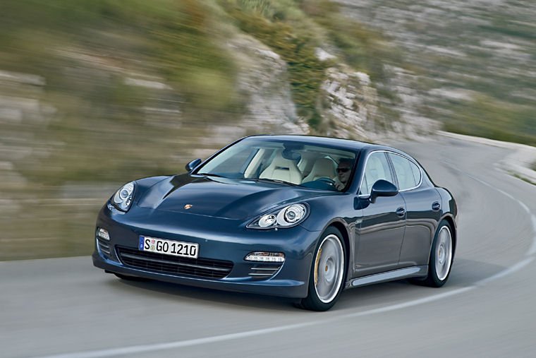 2010 Porsche Panamera 4S Picture