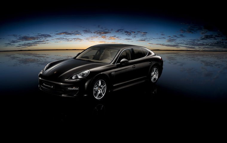 2010 Porsche Panamera 4S Picture