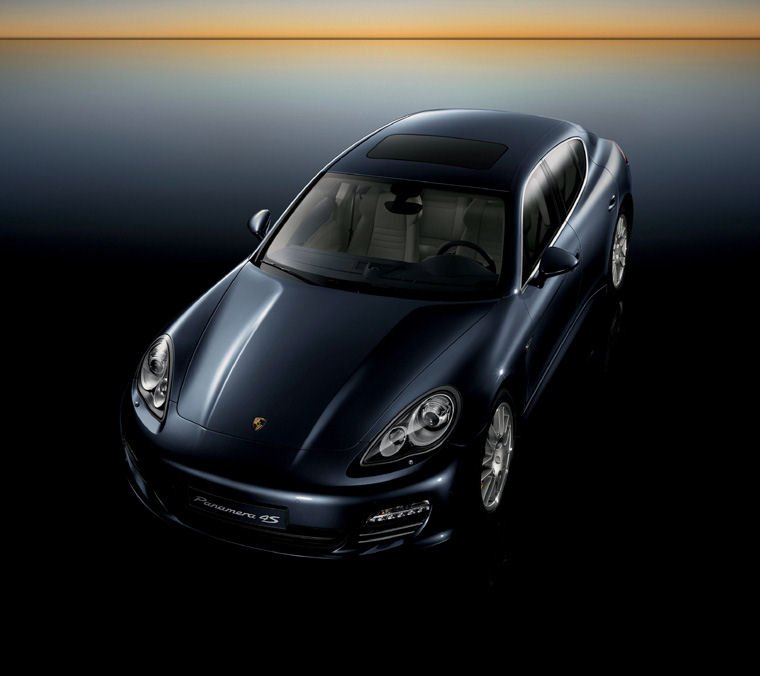 2011 Porsche Panamera 4S Picture