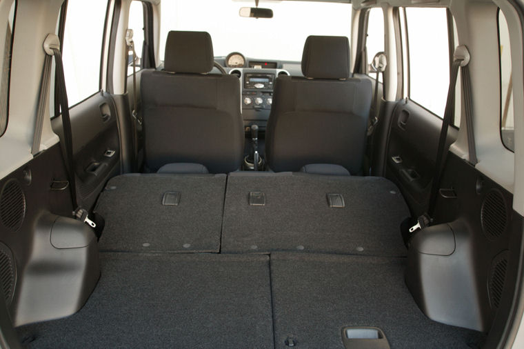 2004 Scion xB Trunk Picture