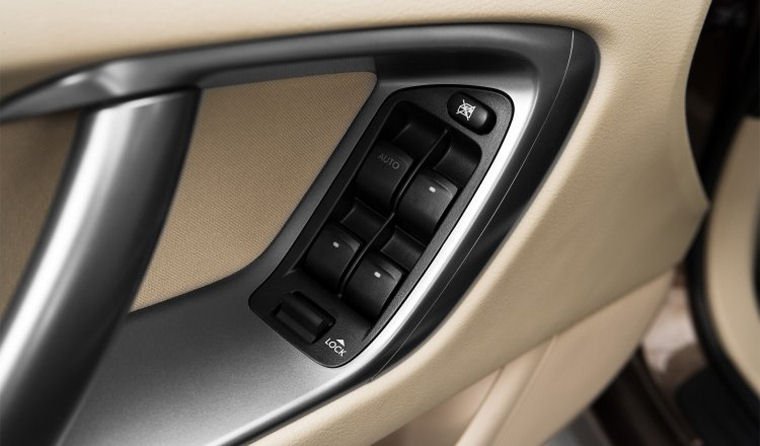 2009 Subaru Legacy 3.0 R Limited Window Controls Picture