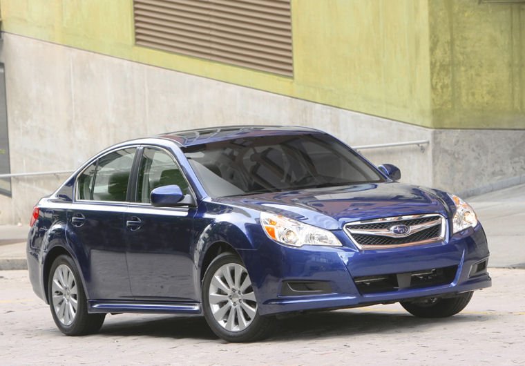 2010 Subaru Legacy 3.6R Picture