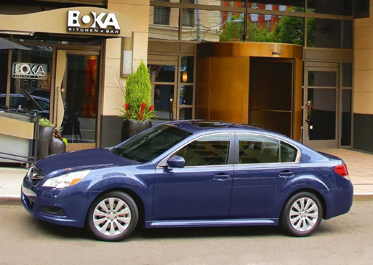 2010 Subaru Legacy 3.6R Picture