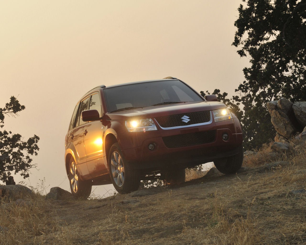 Suzuki Grand Vitara Desktop Wallpaper
