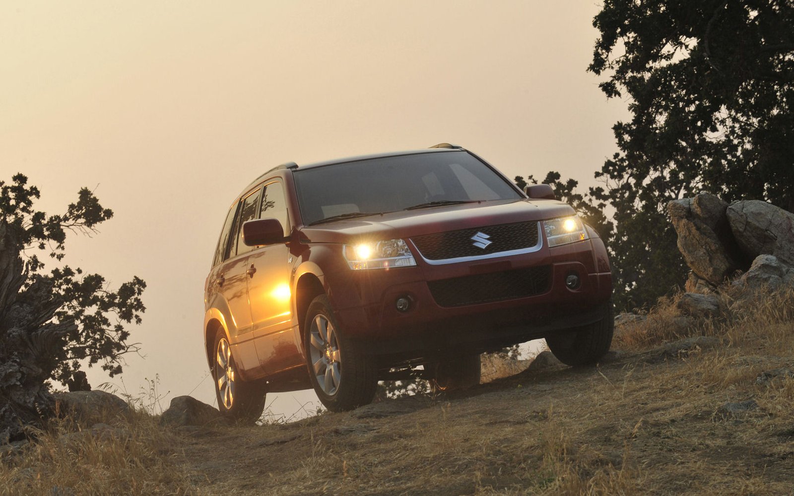 Suzuki Grand Vitara Desktop Wallpaper