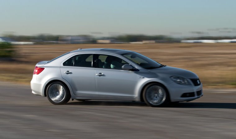 2010 Suzuki Kizashi Picture