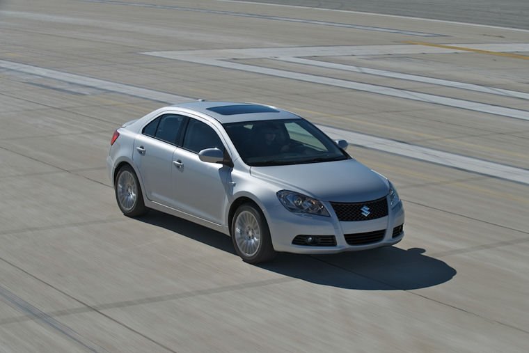 2010 Suzuki Kizashi Picture