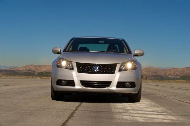 2010 Suzuki Kizashi Picture