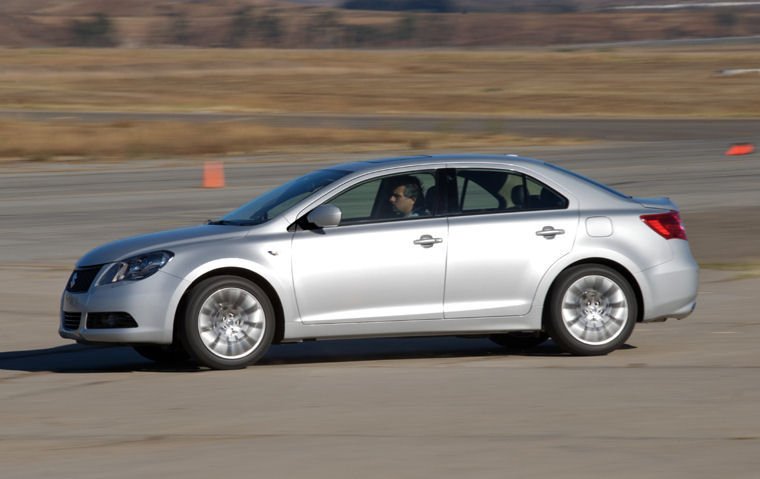 2010 Suzuki Kizashi Picture