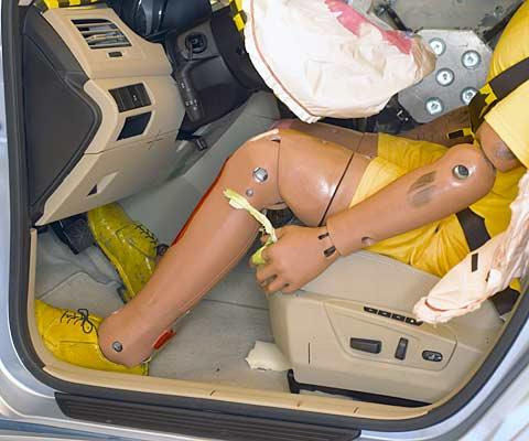 2010 Suzuki Kizashi IIHS Frontal Impact Crash Test Picture