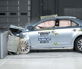 2010 Suzuki Kizashi IIHS Frontal Impact Crash Test Picture