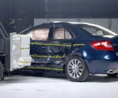 2010 Suzuki Kizashi IIHS Side Impact Crash Test Picture