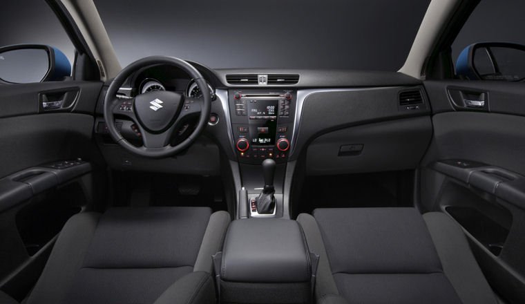 2011 Suzuki Kizashi Cockpit Picture