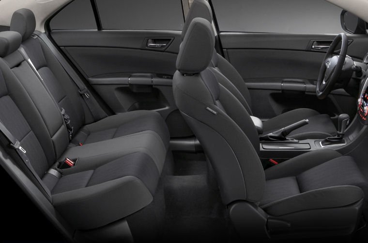 2011 Suzuki Kizashi Interior Picture