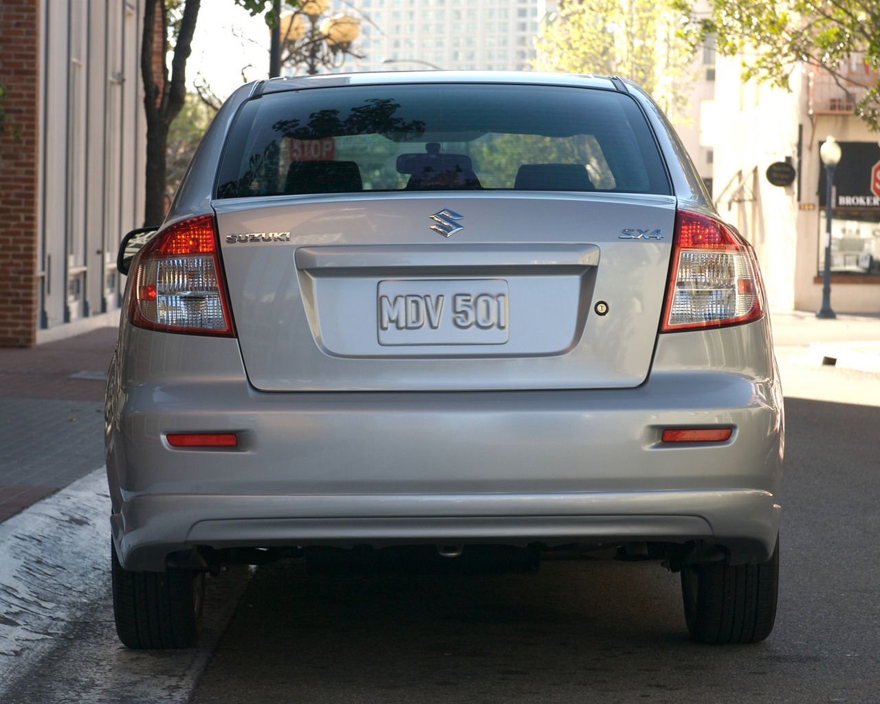 Suzuki SX4 Desktop Wallpaper